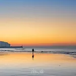 La Verriere. Les Locations Isahora C'est Aussi Plusieurs Appart' De Standing A 2 Pas Du Chateau D'eu, Des Falaises Du Treport, De Mers Les Bains Et Aux Portes De La Baie De Somme Lejlighed