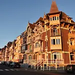 Lejlighed La Verriere. Les Locations Isahora C'est Aussi Plusieurs Appart' De Standing A 2 Pas Du Chateau D'eu, Des Falaises Du Treport, De Mers Les Bains Et Aux Portes De La Baie De Somme Eu (Seine-Maritime)