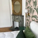 La Verriere. Les Locations Isahora C'est Aussi Plusieurs Appart' De Standing A 2 Pas Du Chateau D'eu, Des Falaises Du Treport, De Mers Les Bains Et Aux Portes De La Baie De Somme Lejlighed *