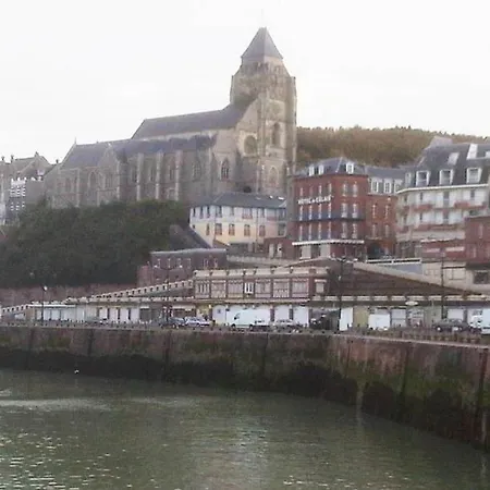 La Verriere. Les Locations Isahora C'est Aussi Plusieurs Appart' De Standing A 2 Pas Du Chateau D'eu, Des Falaises Du Treport, De Mers Les Bains Et Aux Portes De La Baie De Somme Διαμέρισμα *