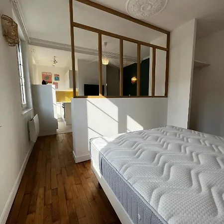 La Verriere. Les Locations Isahora C'est Aussi Plusieurs Appart' De Standing A 2 Pas Du Chateau D'eu, Des Falaises Du Treport, De Mers Les Bains Et Aux Portes De La Baie De Somme Appartement
