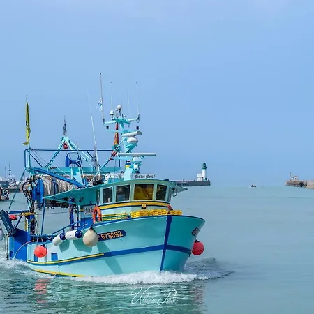 Appartamento La Verrière. Les Locations Isahora C'est Aussi Plusieurs Appart' De Standing à 2 Pas Du Château D'eu, Des Falaises Du Tréport, De Mers Les Bains Et Aux Portes De La Baie De Somme Eu (Senna Marittima)