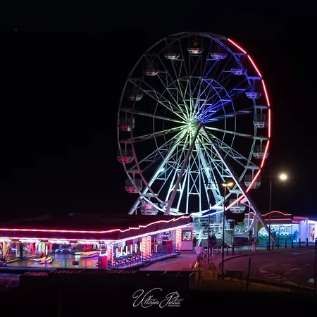 Appartamento La Verrière. Les Locations Isahora C'est Aussi Plusieurs Appart' De Standing à 2 Pas Du Château D'eu, Des Falaises Du Tréport, De Mers Les Bains Et Aux Portes De La Baie De Somme Eu (Senna Marittima)