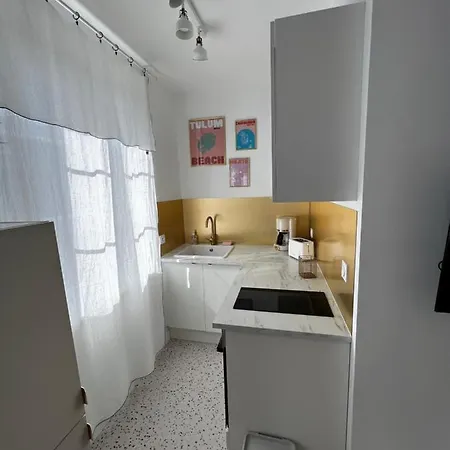 La Verrière. Les Locations Isahora C'est Aussi Plusieurs Appart' De Standing à 2 Pas Du Château D'eu, Des Falaises Du Tréport, De Mers Les Bains Et Aux Portes De La Baie De Somme Eu (Senna Marittima)