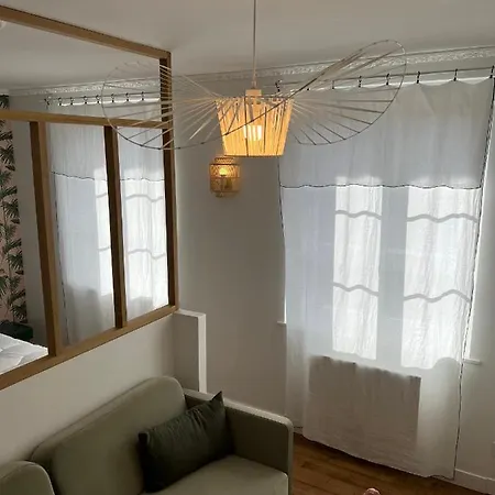 Appartamento La Verrière. Les Locations Isahora C'est Aussi Plusieurs Appart' De Standing à 2 Pas Du Château D'eu, Des Falaises Du Tréport, De Mers Les Bains Et Aux Portes De La Baie De Somme *