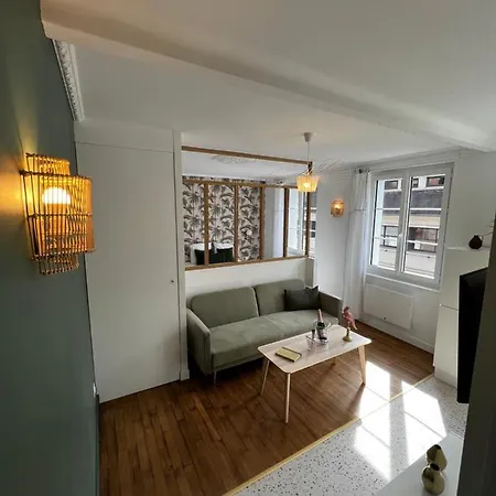 Appartement La Verriere. Les Locations Isahora C'est Aussi Plusieurs Appart' De Standing A 2 Pas Du Chateau D'eu, Des Falaises Du Treport, De Mers Les Bains Et Aux Portes De La Baie De Somme *